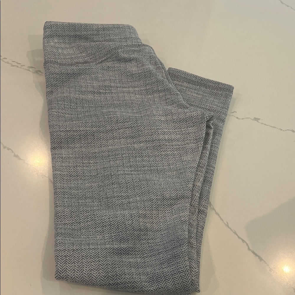 NEW! Gray Print Legging